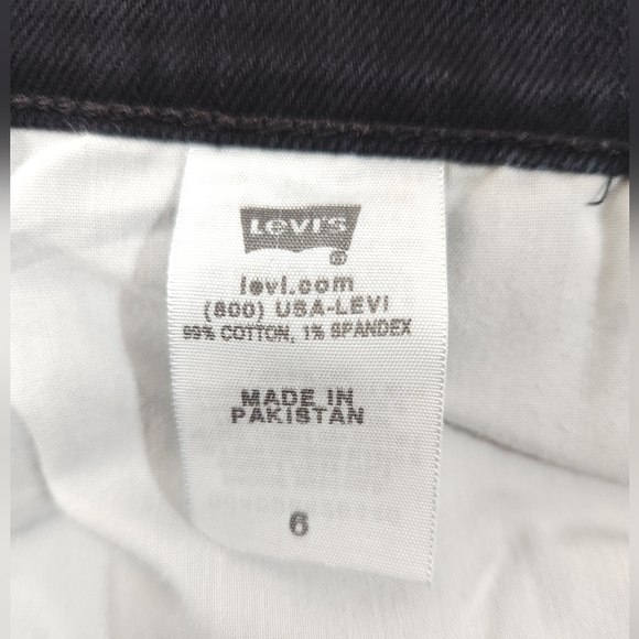 Levi's 515 Bermuda Shorts, size 6 - Picture 7 of 8